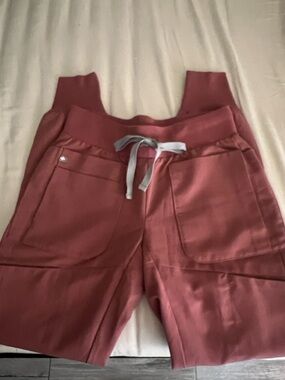 Figs Muave Qua jogger style